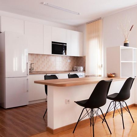 פירוט Lux Family Apartment Vidanovic מראה חיצוני תמונה