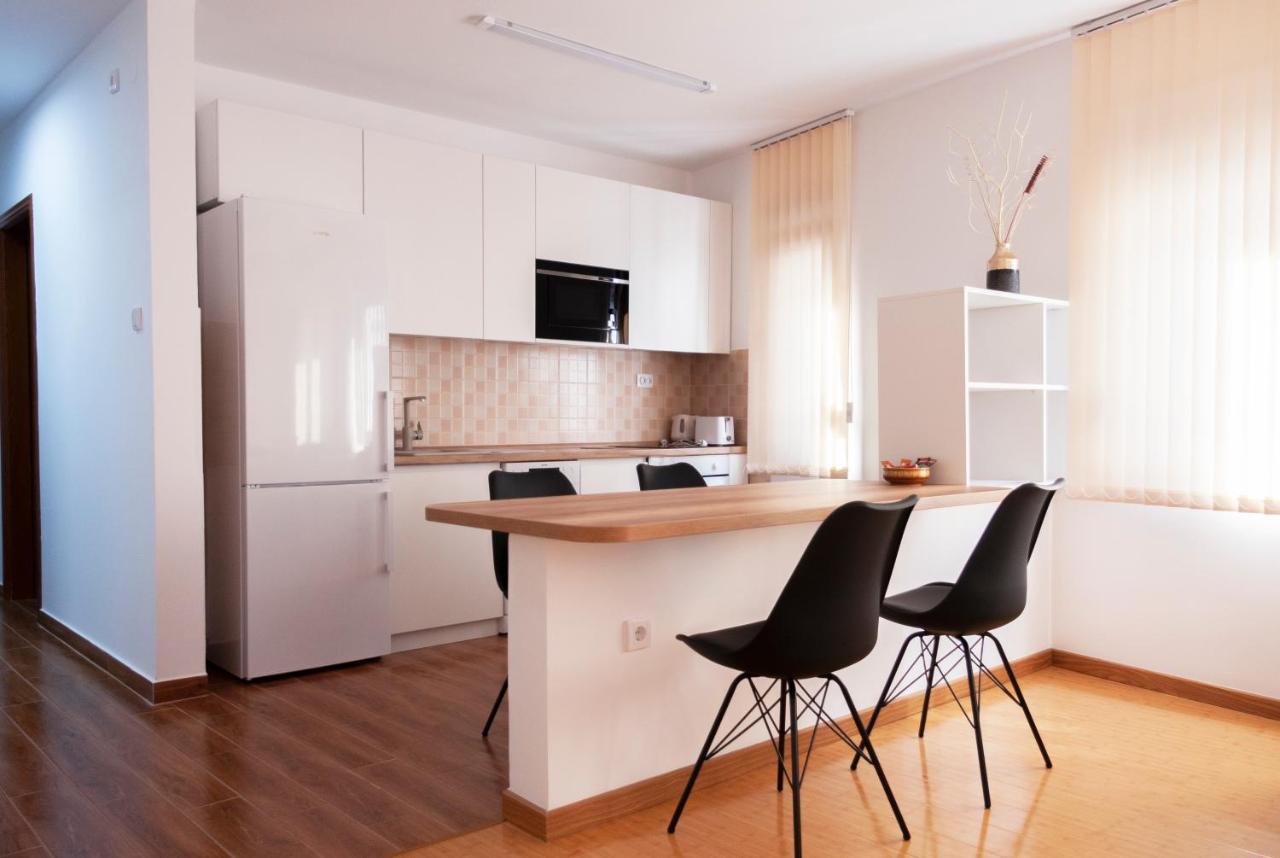 פירוט Lux Family Apartment Vidanovic מראה חיצוני תמונה